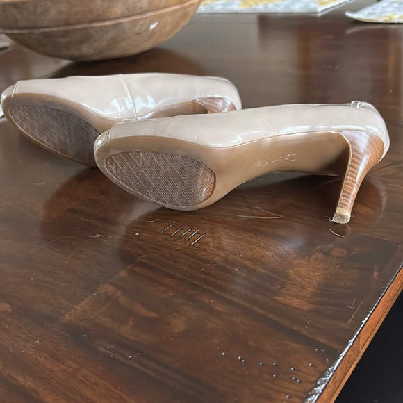 Calvin Klein Women’s Heels size 7 EXCELLENT - Picture 5 of 8